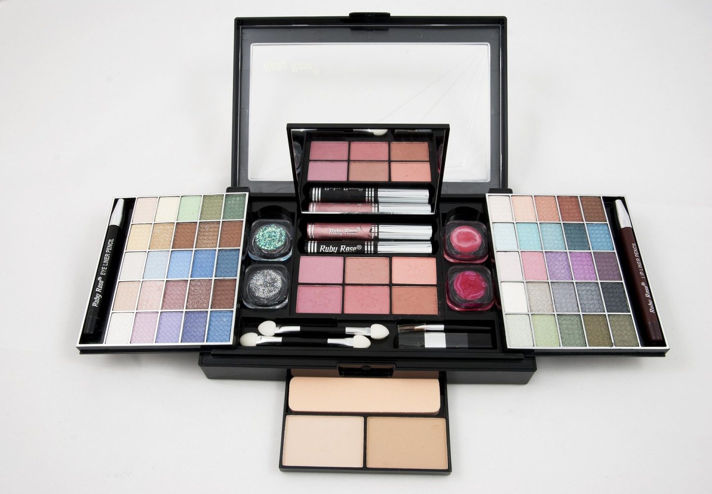 eye-shadows and blush in multi-storage makeup organizer kit 