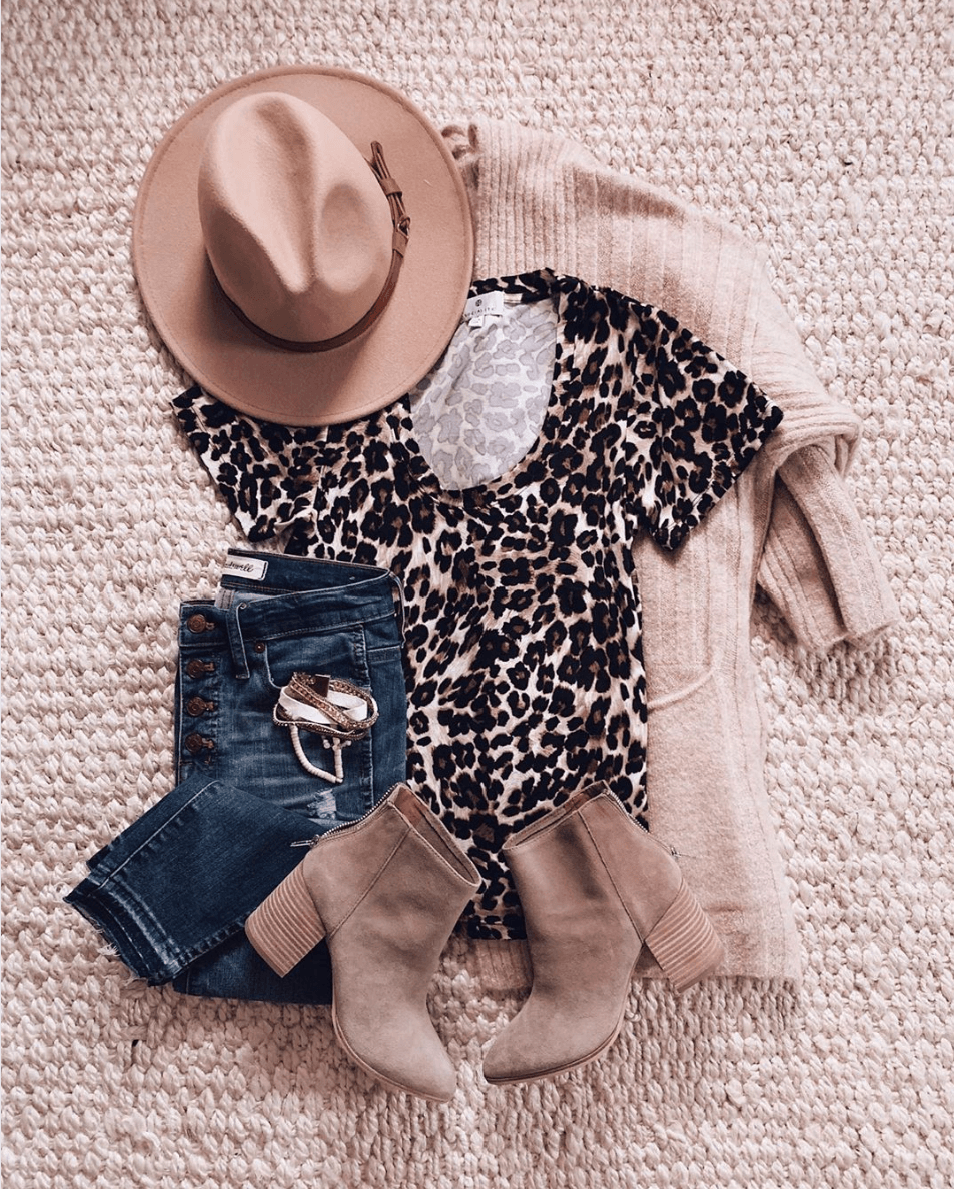 12 Casual Cardigan Outfit Ideas For Fall & Winter 3 Winter Cardigan Outfits To Copy Right now! | thezenish.com