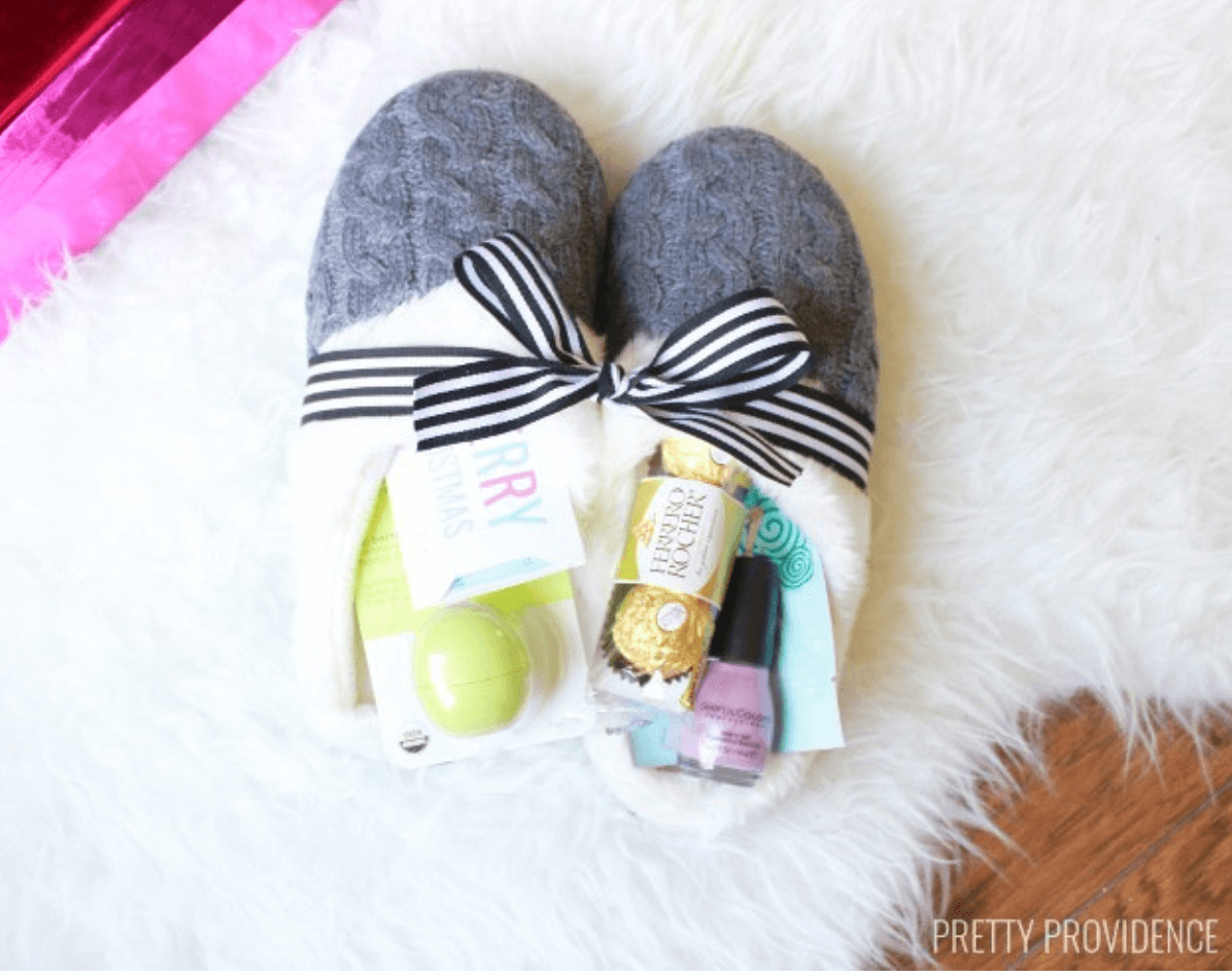 30 Best DIY Christmas Gift Baskets Ideas For Mom 6 Christmas gift baskets ideas