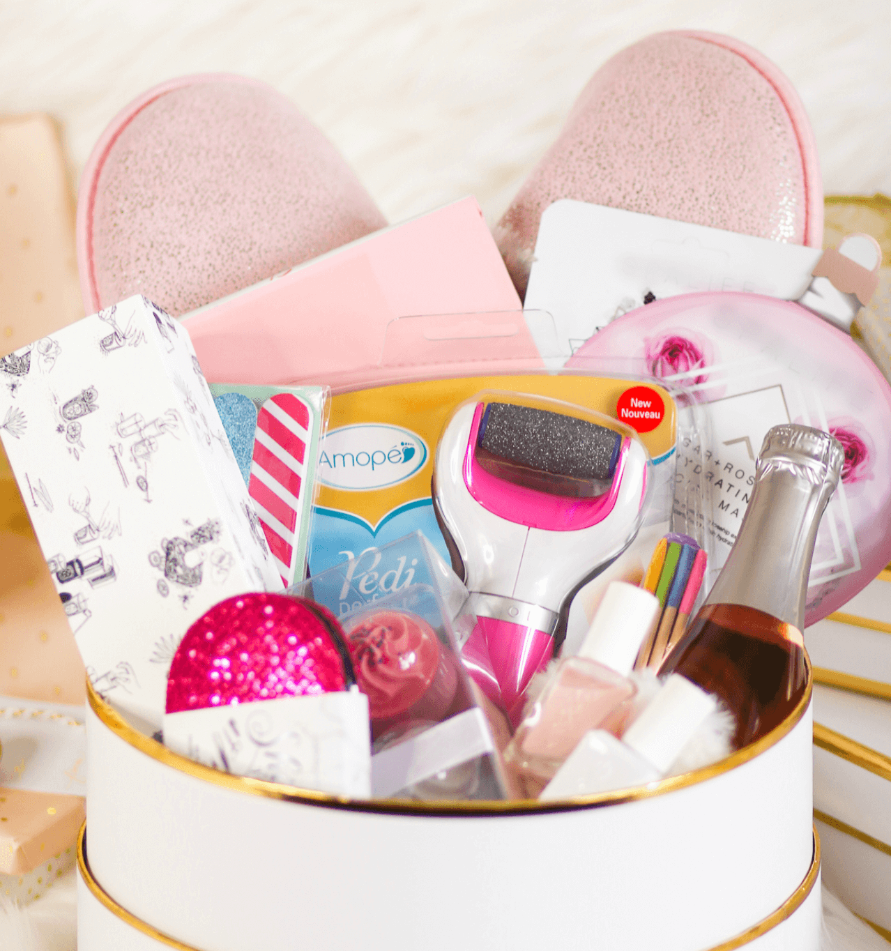 30 Best DIY Christmas Gift Baskets Ideas For Mom 17 Christmas gift baskets ideas