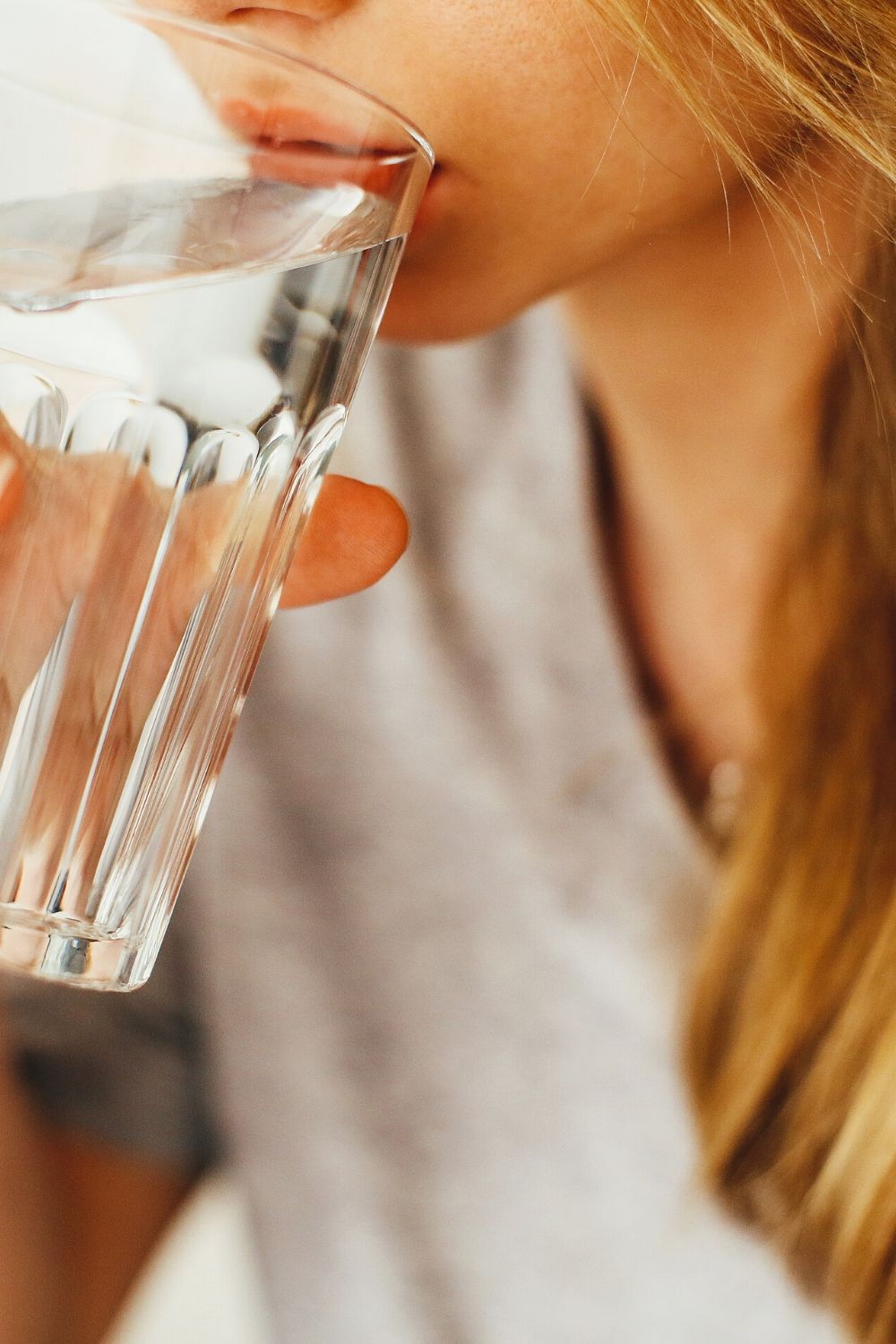 Can drinking water help clear up your skin