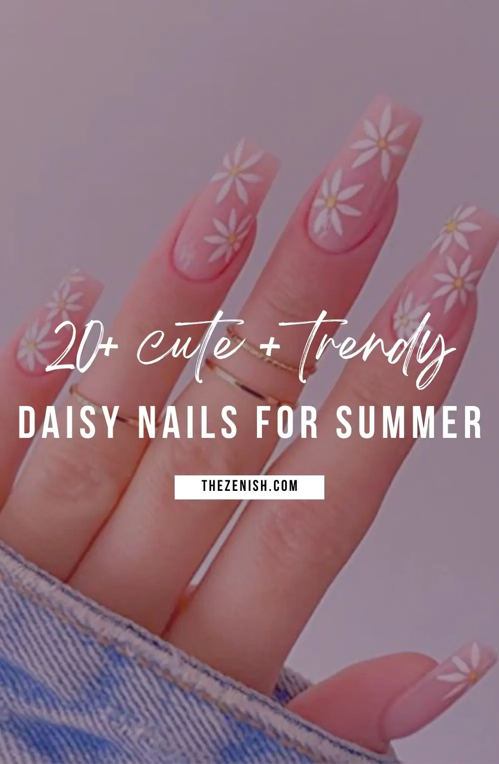 28 Stunning Daisy Nail Ideas for Summer 3 28 Stunning Daisy Nail Ideas for Summer