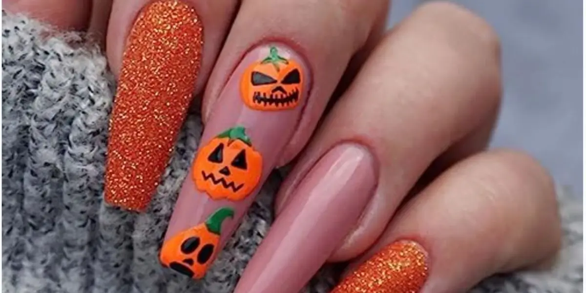 17 Ridiculously Cute Pumpkin Nails to Copy for Halloween